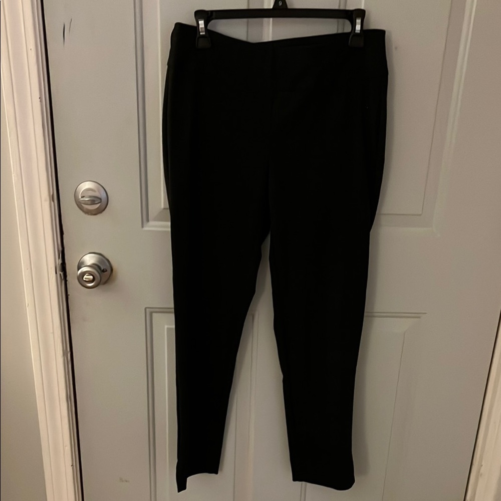 Zac and Rachel woman’s black/ grey Pants